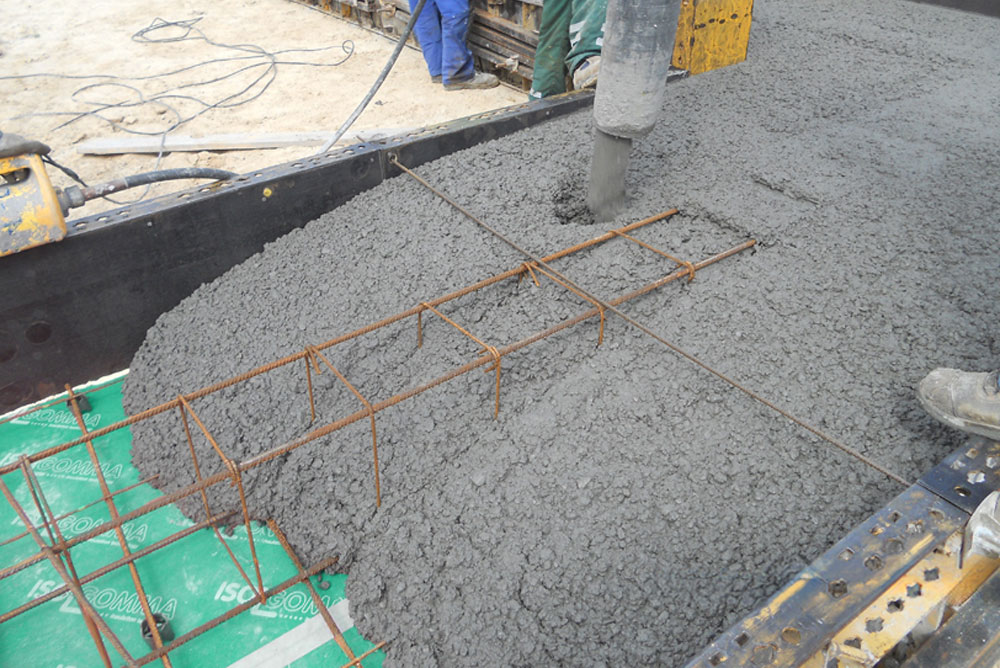 Materassino isolante per isolamento acustico e controllo vibrazioni edificio residenziale vicino ferrovia